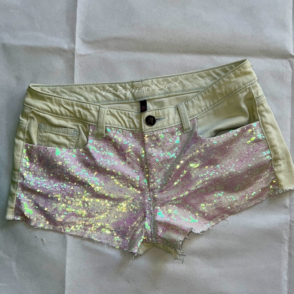 VS Boyfriend Shorts jean shorts size 2 Excellent preowned condition we are fine.